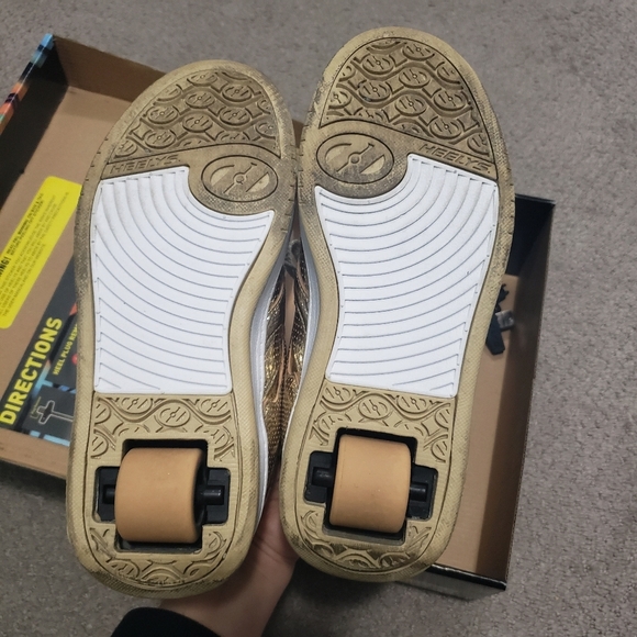 Heelys Split Chrome Gold Sneakers With Wheels Youth4 Women5 Like New - Picture 4 of 5